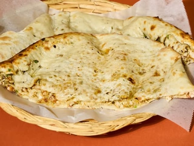 Chilli Cheese Naan.